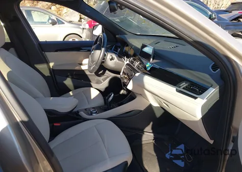 2022 BMW X1 xDrive28I z USA, uszkodzony, nr VIN WBXJG9C03N5U81181